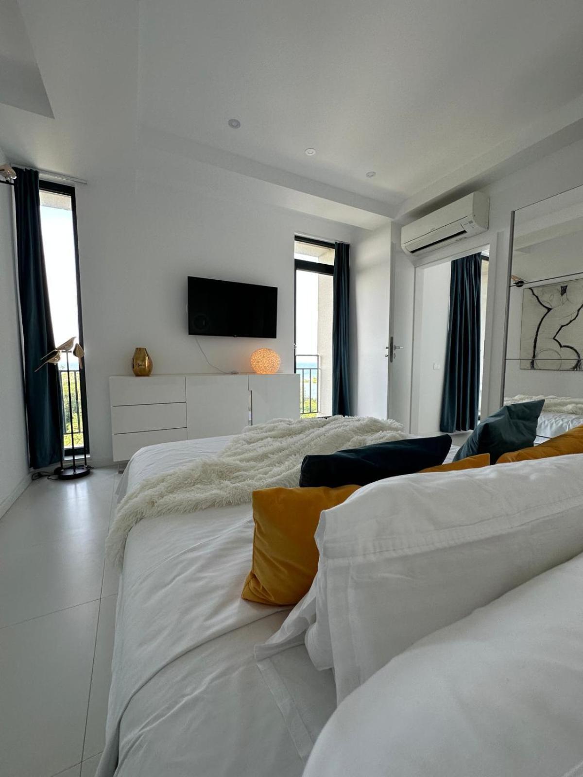 Donna Alba Seaview Penthouse, Casa Ta De Pe Plaja Apartman Neptun Kültér fotó