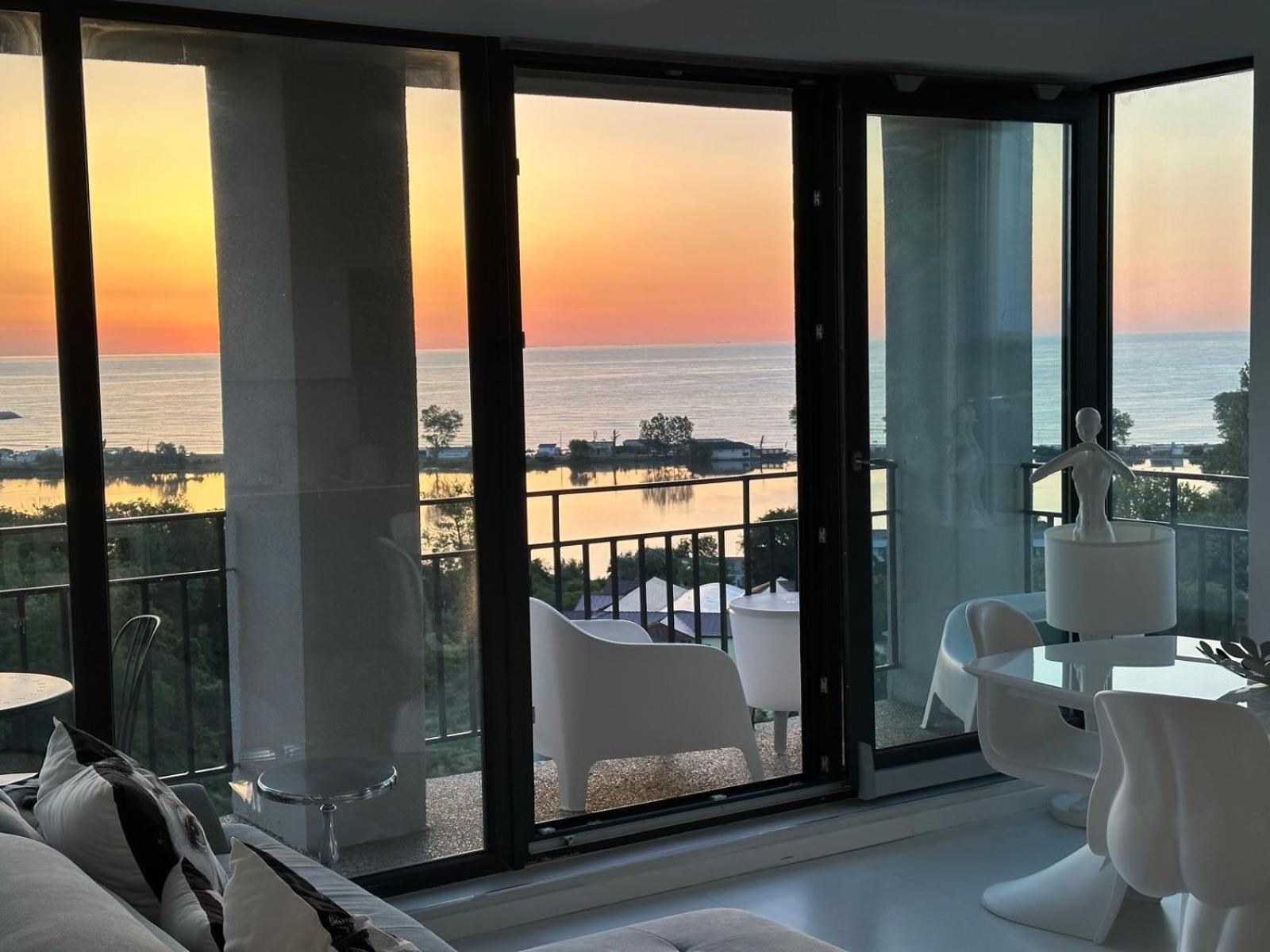 Donna Alba Seaview Penthouse, Casa Ta De Pe Plaja Apartman Neptun Kültér fotó