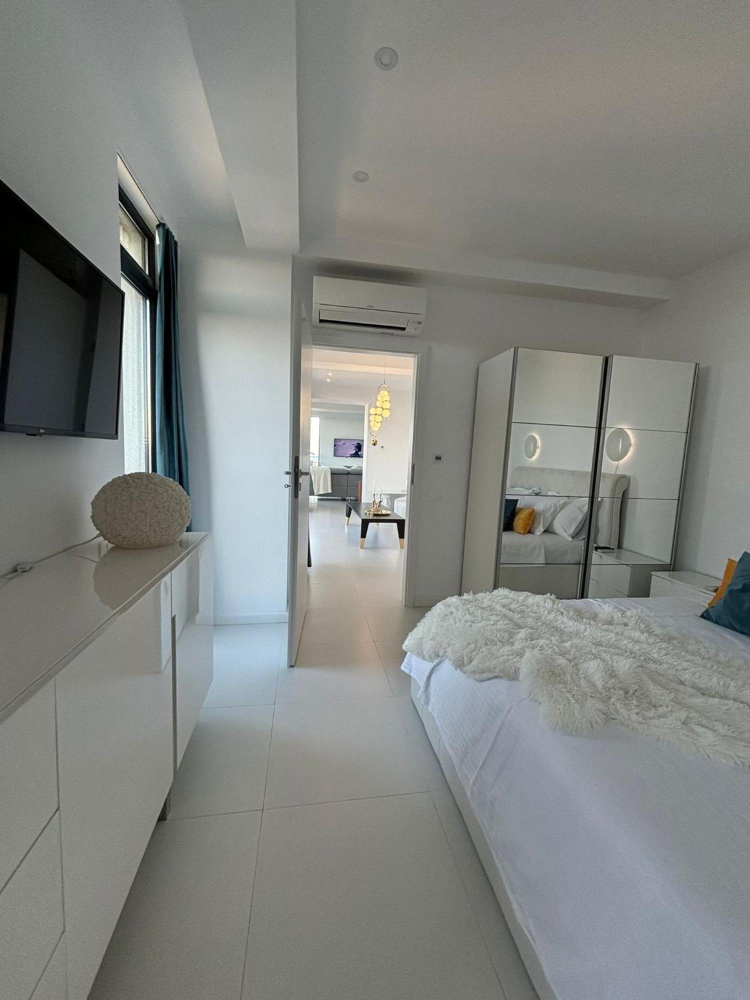 Donna Alba Seaview Penthouse, Casa Ta De Pe Plaja Apartman Neptun Kültér fotó