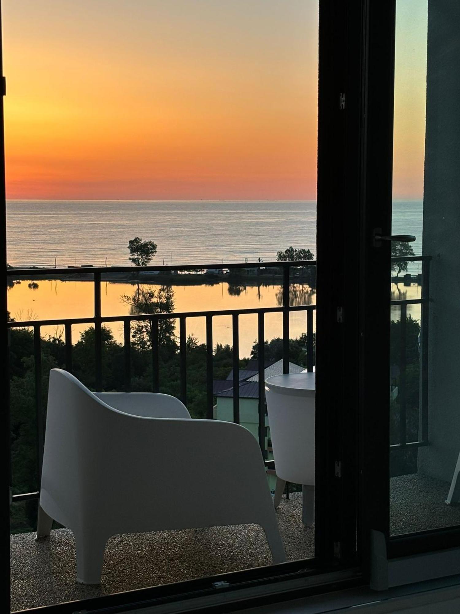 Donna Alba Seaview Penthouse, Casa Ta De Pe Plaja Apartman Neptun Kültér fotó