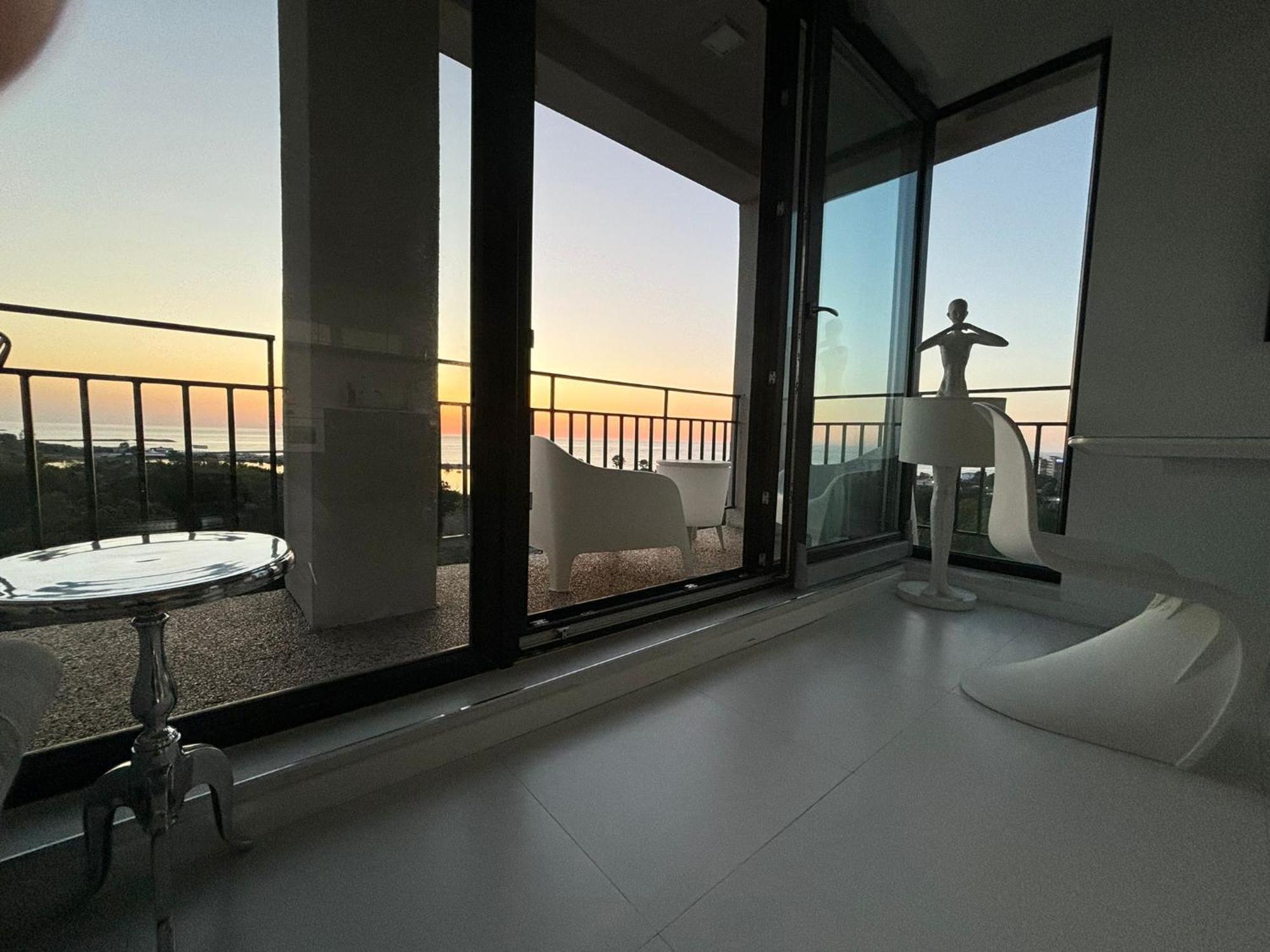 Donna Alba Seaview Penthouse, Casa Ta De Pe Plaja Apartman Neptun Kültér fotó
